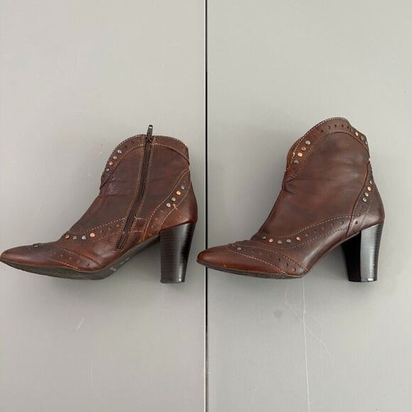 Sesto Meucci Boots Womens US 5.5M Brown Studs Side Zip Leather Heels Ankle - Picture 2 of 9